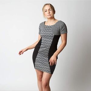 NWT Stanley Carroll Designer Stretch Dress Houndstooth Ready to Wear  
